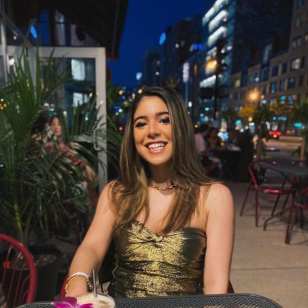 Meet your Posher, Valeria